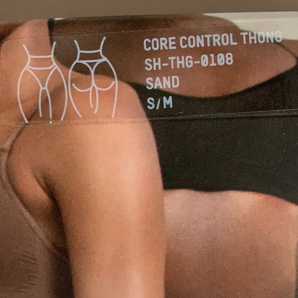 SKIMS Core Control thong - Picture 6 of 9